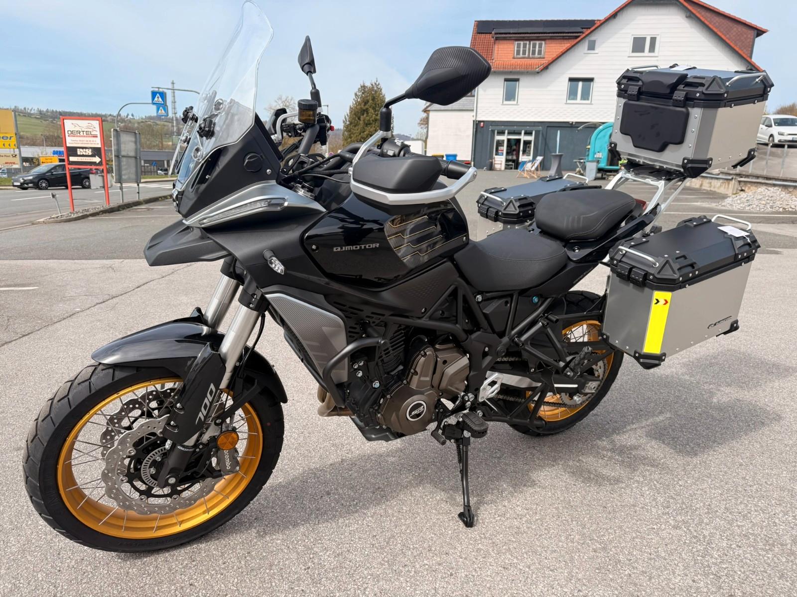 QJ Motor SRT 700 SX ABS inkl. Koffer    Jahre 3 Garantie