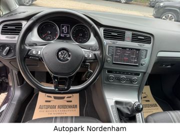 Volkswagen Golf - 10