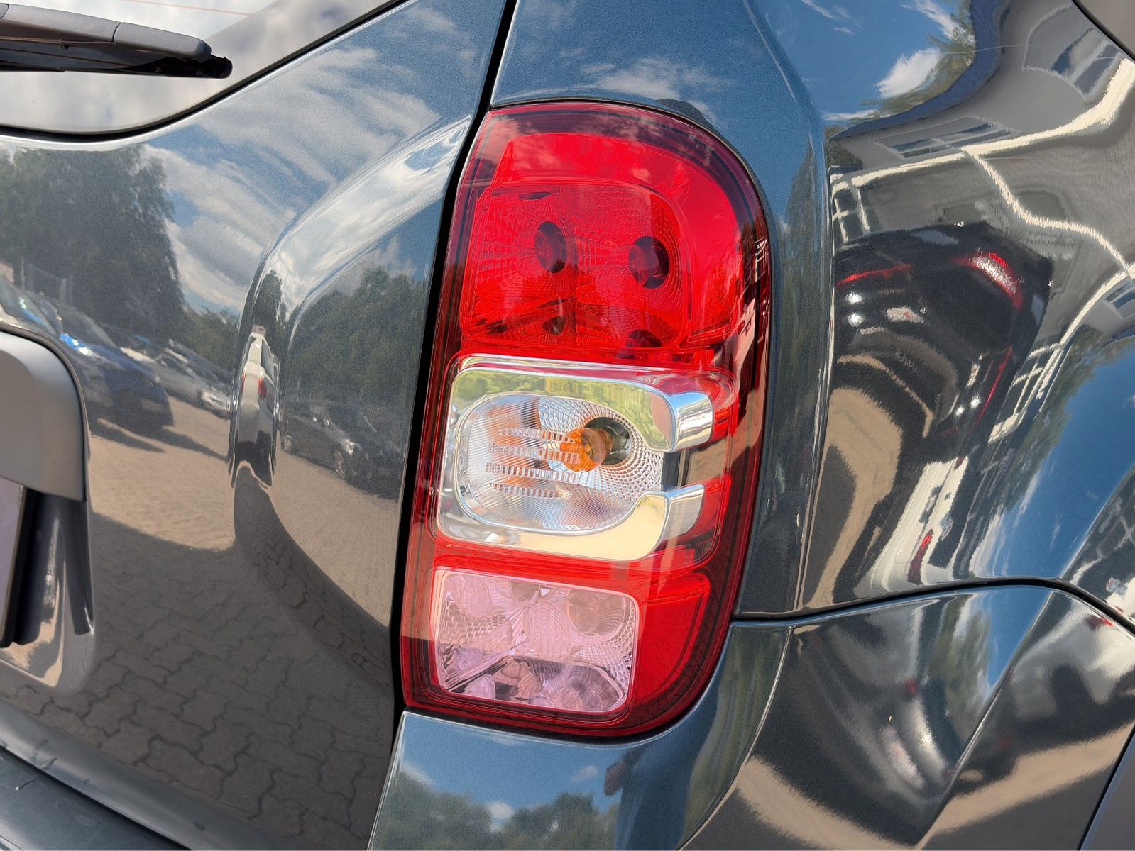Fahrzeugabbildung Dacia Duster Prestige 4x2*AHK*Navi*SHZ*Leder**