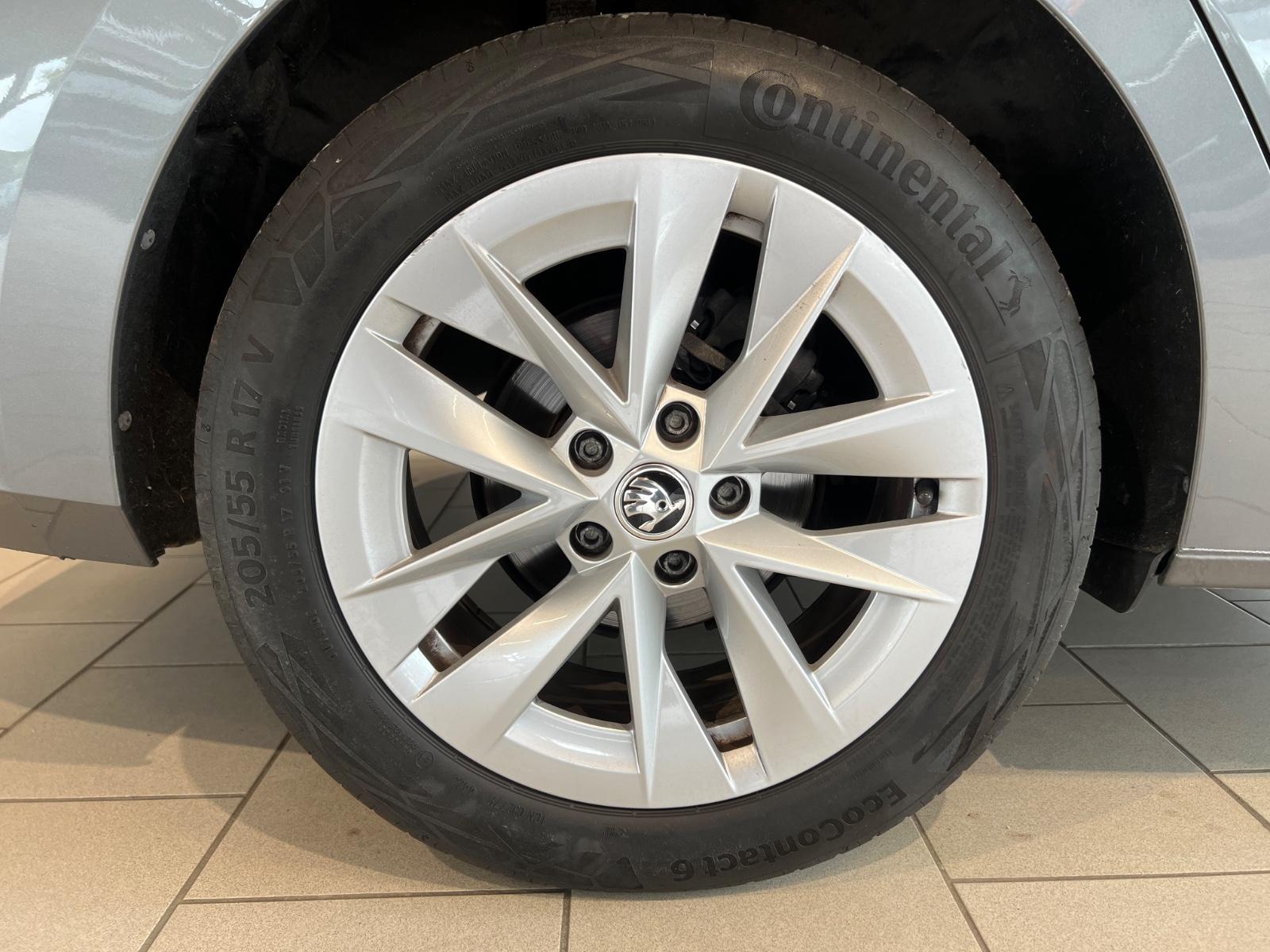 Skoda Octavia Combi*MEMORY*TOTWINKEL*LenkradHZ, миниатюра 29