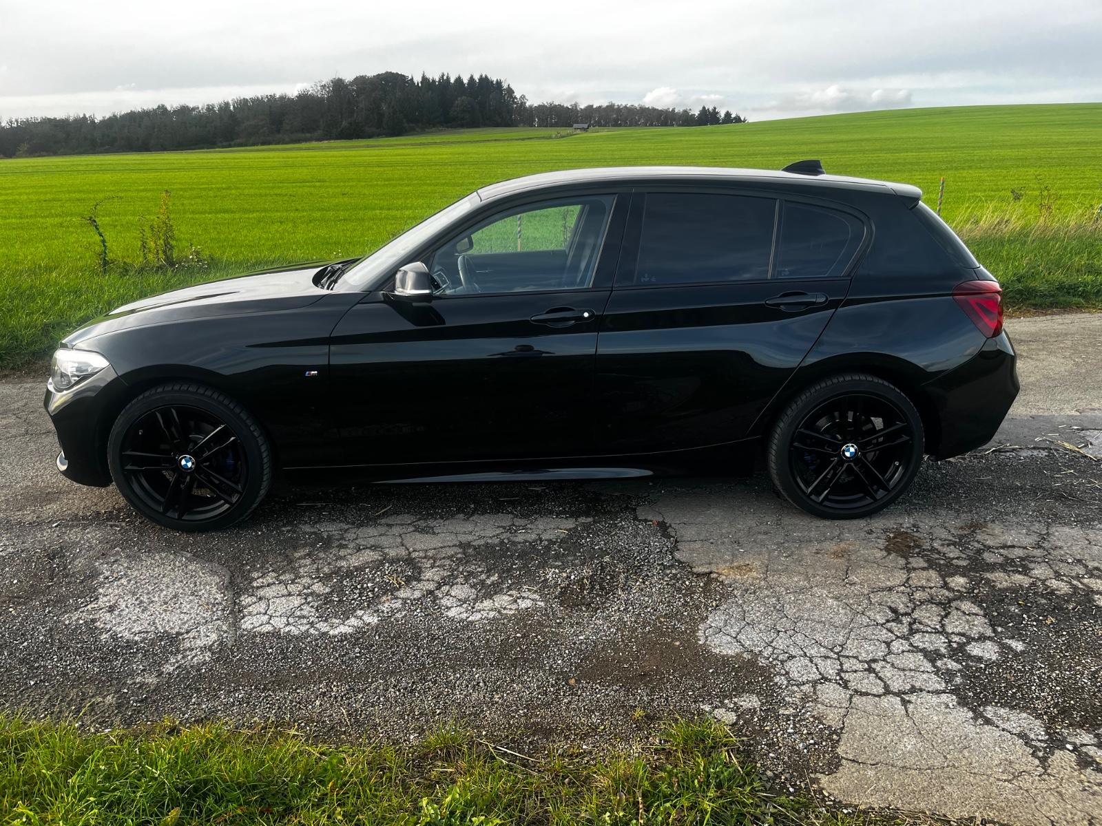 BMW 120i Edition M Sport Shadow Line