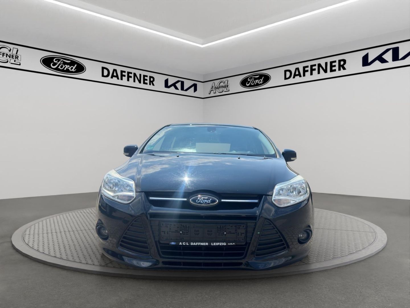 Fahrzeugabbildung Ford Focus SYNC Edition SHZ Notbremsass. Tel.-Vorb. P