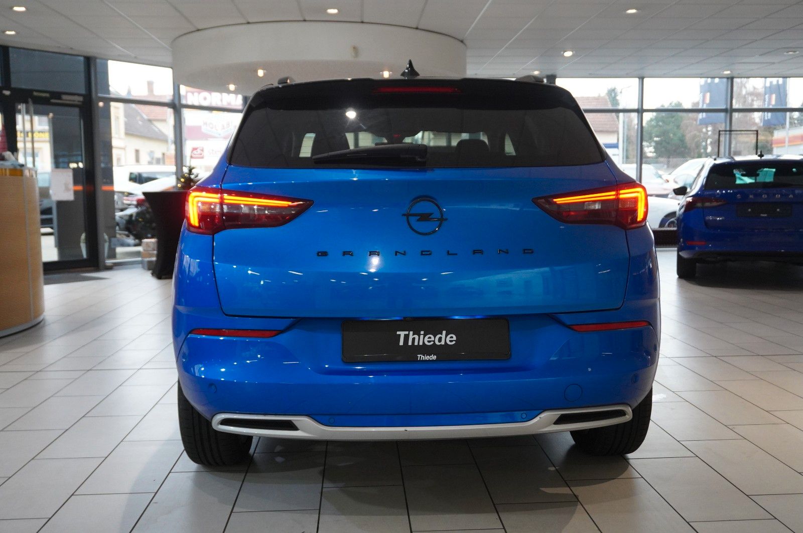 Fahrzeugabbildung Opel Grandland (X) 1.6 HYBRID 4X4 ULTIM. NAVI/360°/SH