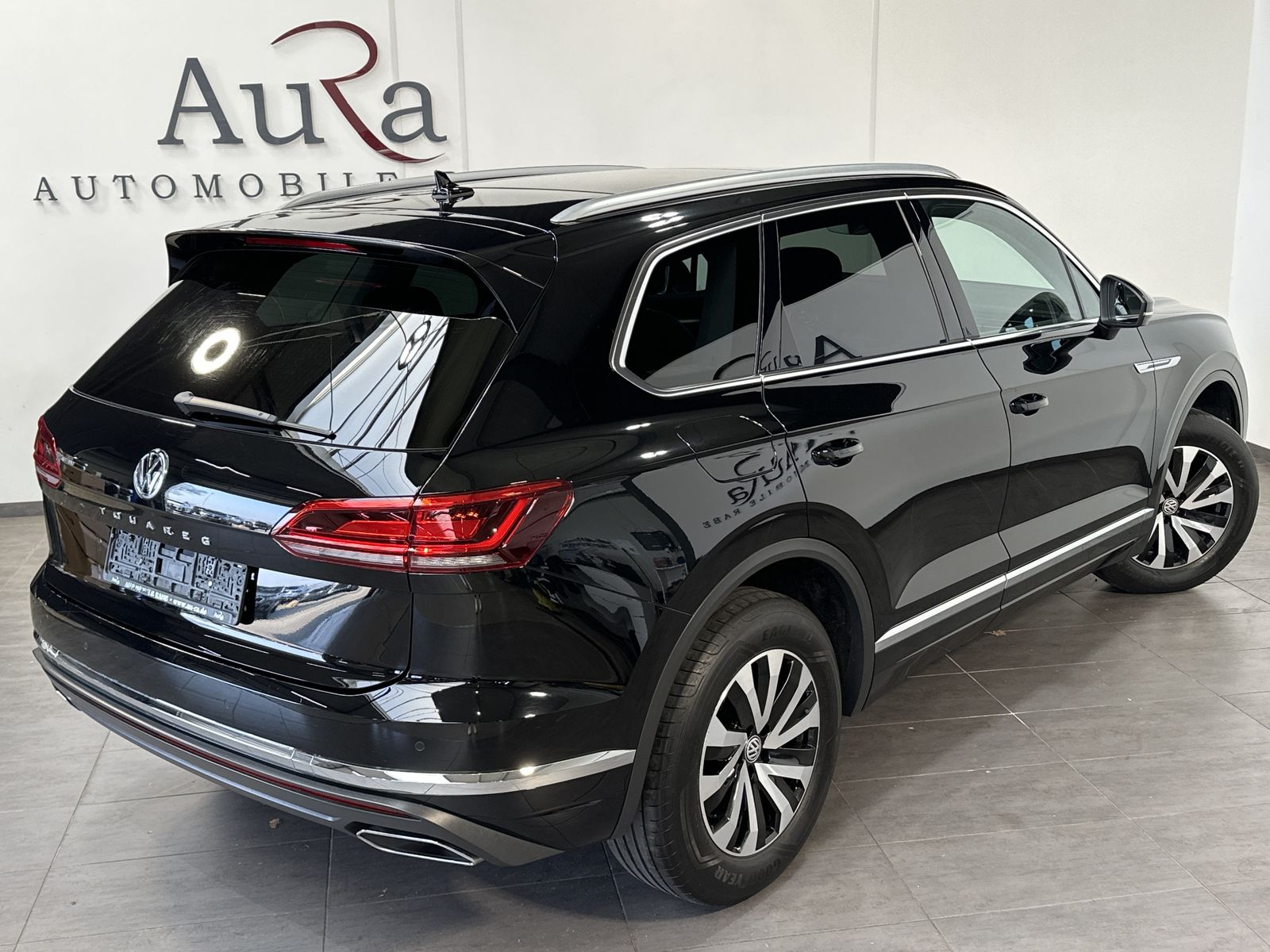 Fahrzeugabbildung Volkswagen Touareg 3.0 TDI Elegance 4Motion NAV+LED+PANO+PP