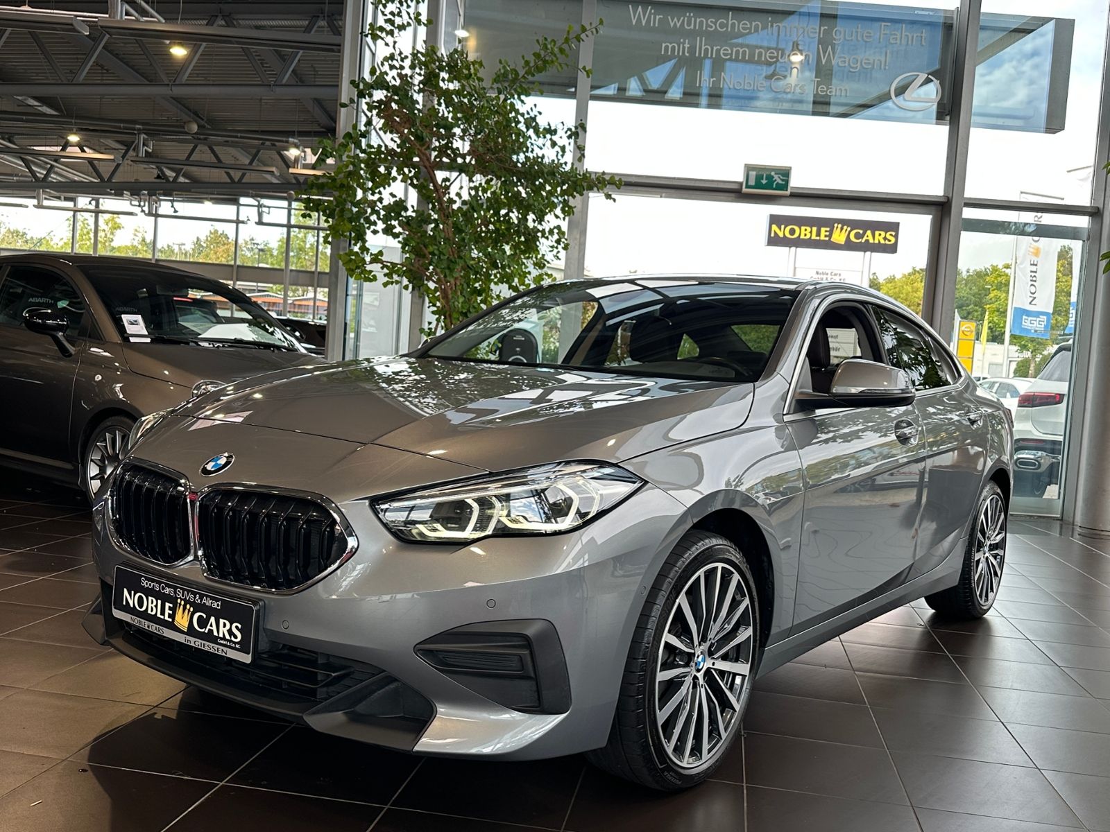Fahrzeugabbildung BMW 218i Gran Coupe Advantage AHK LED ACC NAVI