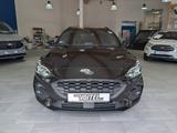 Ford Focus Turnier ST-Line X - Ford Focus: ST X