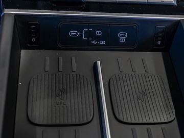 Hyundai Santa Fe 1.6 T-GDI Hybrid 158 kW 4WD Signature
