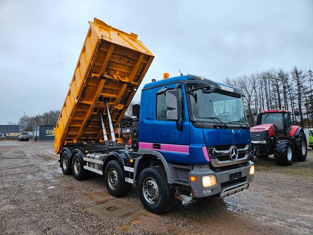 Mercedes-Benz Actros 3248 // 8x4 // Tipper // Steel suspension