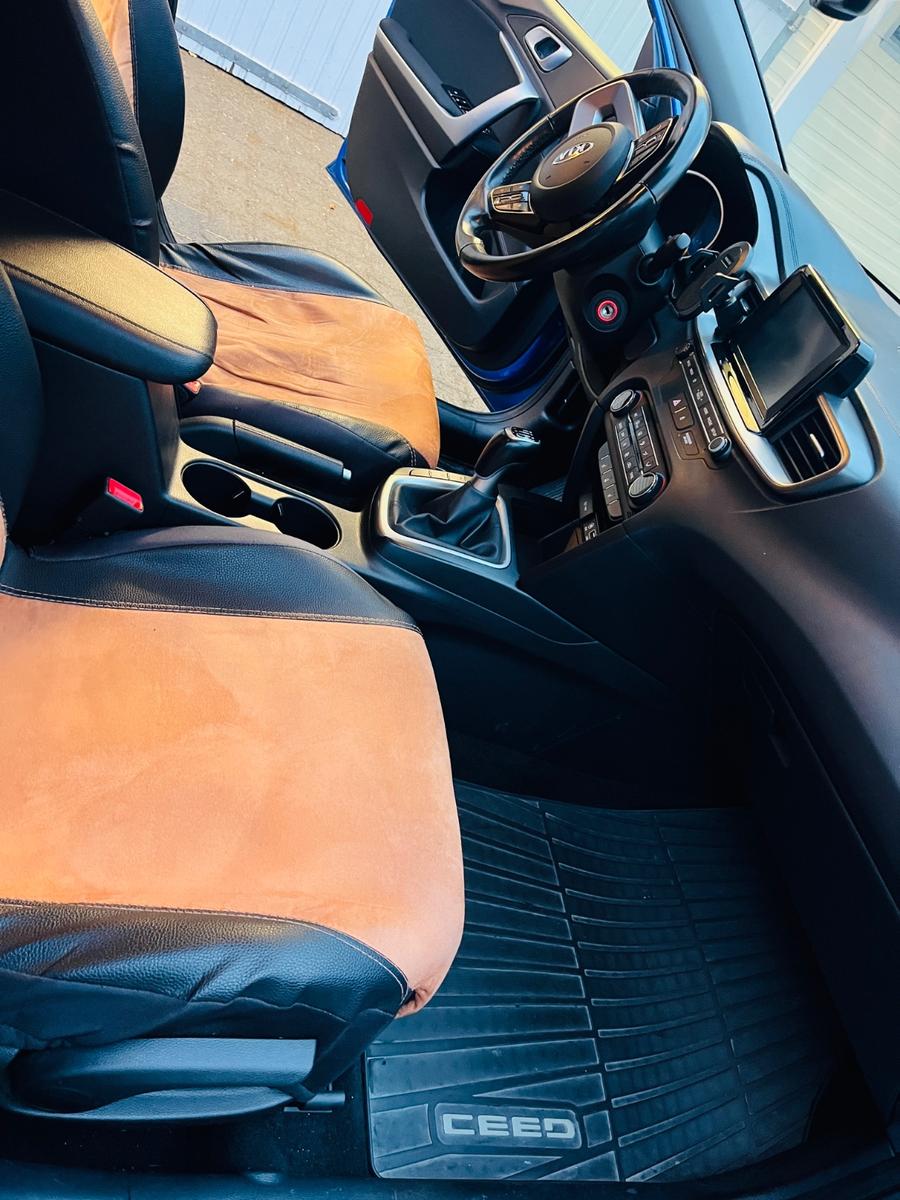 Kia cee'd 1.4 T-GDI Vision*AHK*Sitzh.*Kamera*8xAluR