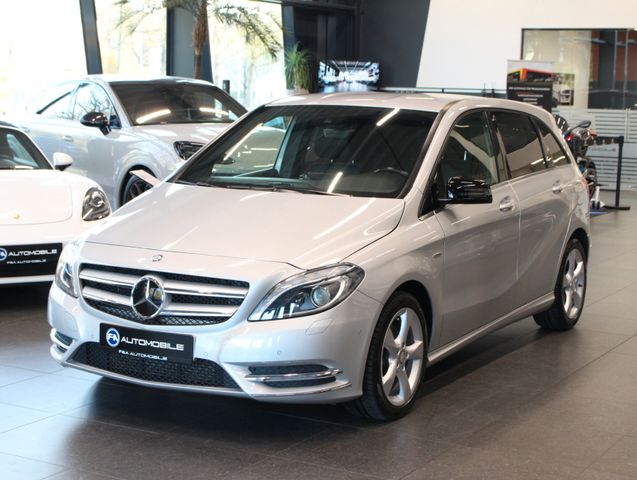 Mercedes-Benz B 180 BlueEF*Sport-Paket*Navi*Bi-Xenon