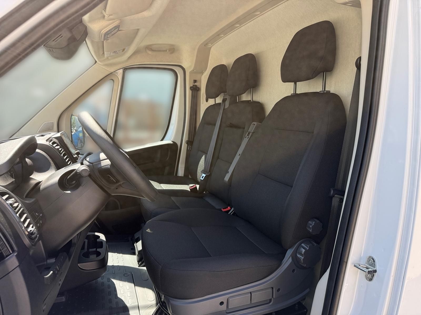 Fahrzeugabbildung Fiat Ducato L3H2 Kastenwagen 140 MT6