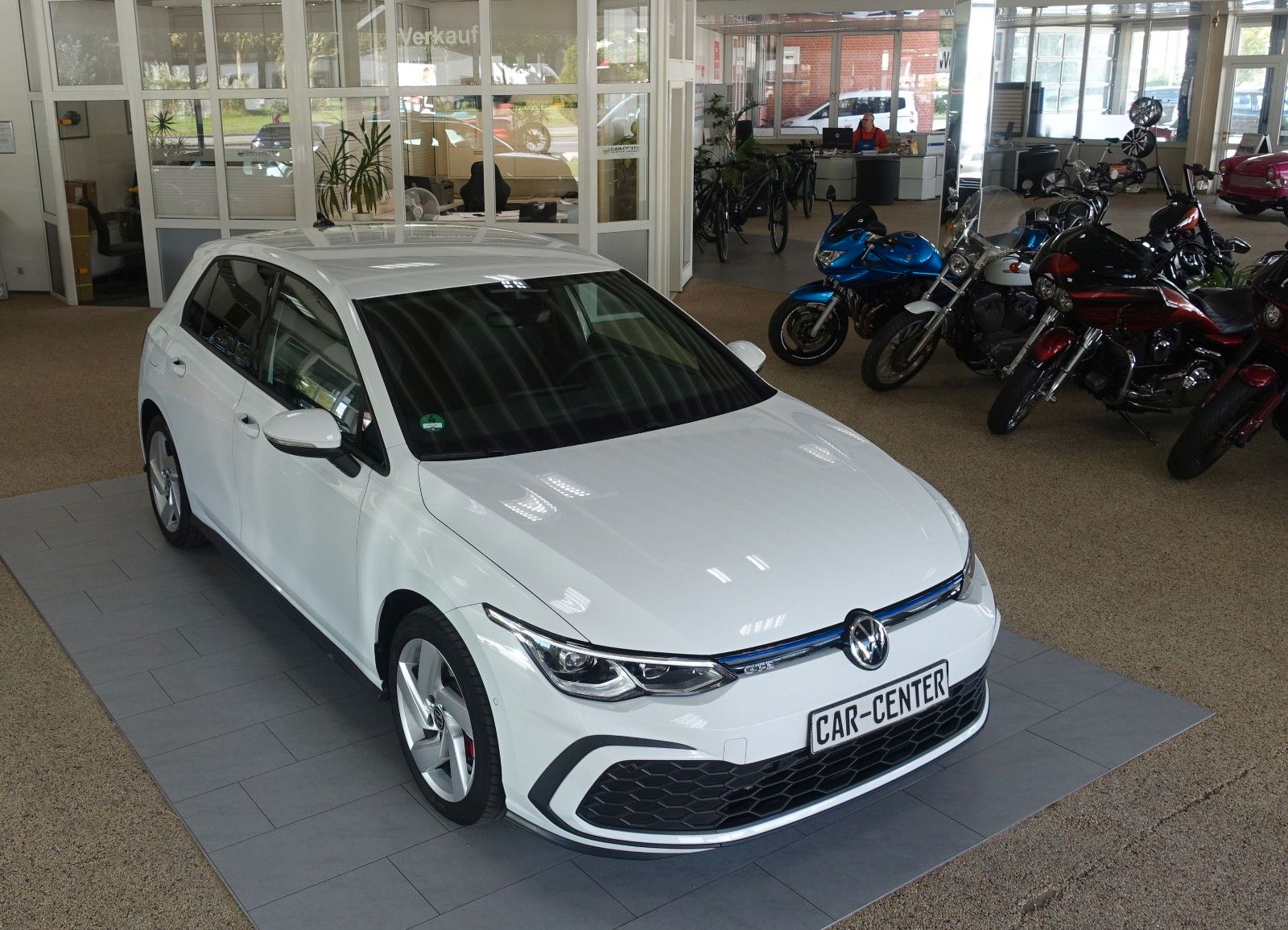 Volkswagen Golf VIII Lim. GTE eHybrid; NAV ACC KEYL KAM AHK imagem 2