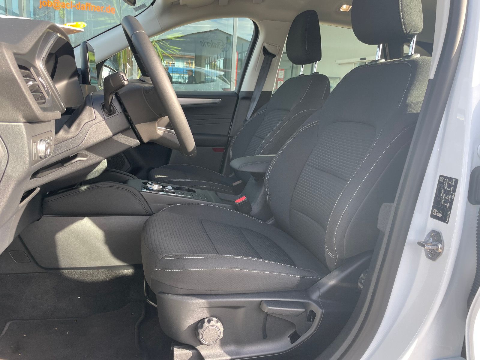 Fahrzeugabbildung Ford Kuga Plug-In Hybrid Titanium