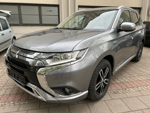 Mitsubishi Outlander PHEV Basis Spirit 4WD!!