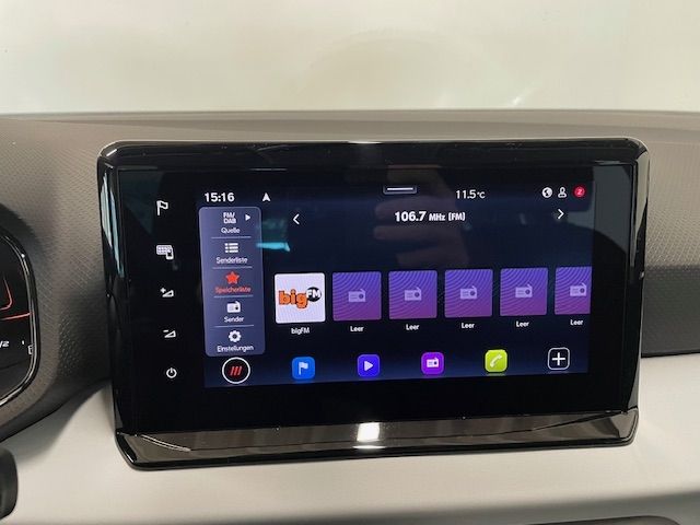 Fahrzeugabbildung SEAT Arona Style Navi Digitales Cockpit LED Apple Car