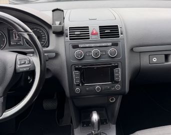 Volkswagen Touran - 10