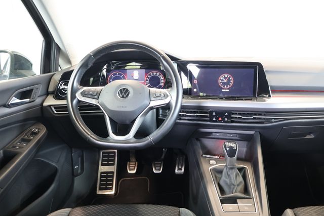 Volkswagen Golf VIII 2.0 TDI Active AID+ACC+LED+CARPLAY