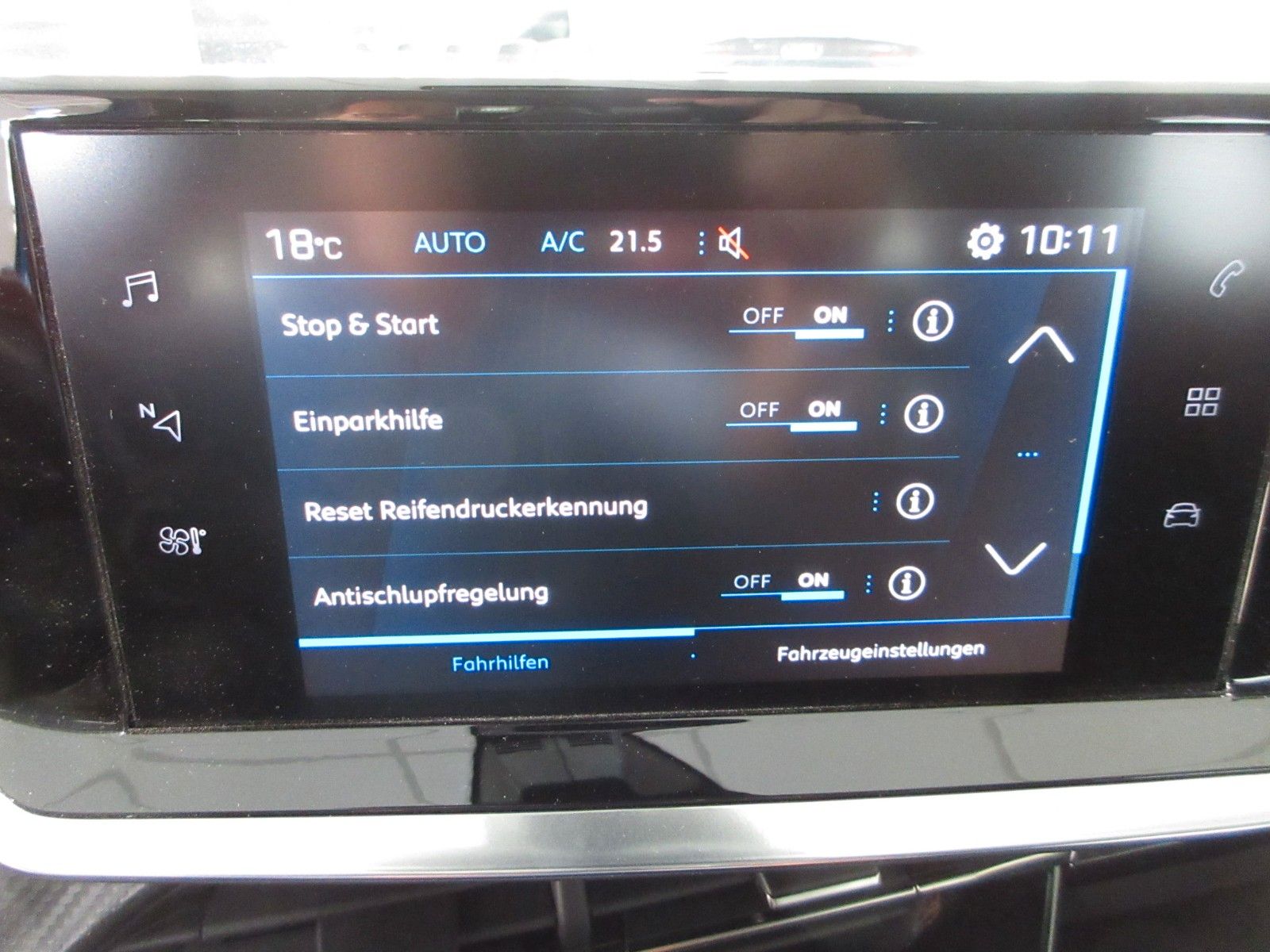 Fahrzeugabbildung Peugeot 2008 Active LED/NAVI/PDC/ALU/TEMPO