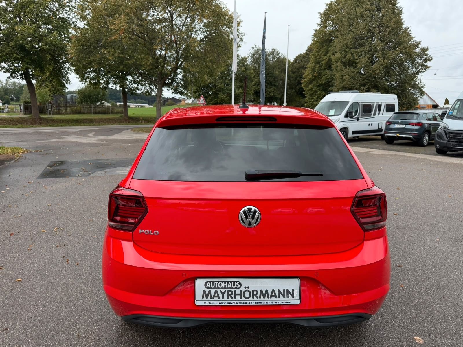 Fahrzeugabbildung Volkswagen Polo VI Highline Automatik Sitzhzg Abstand uvm.