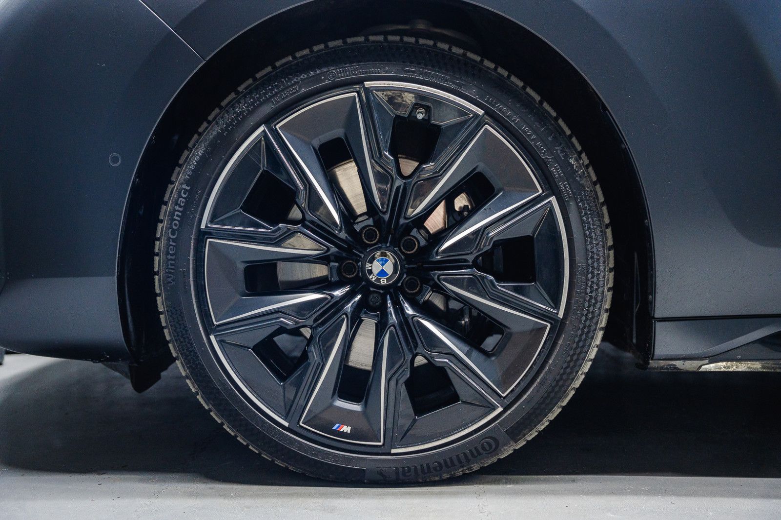 Fahrzeugabbildung BMW 740 d xDrive *M Sport Pro*Iconic Glow*Theater TV