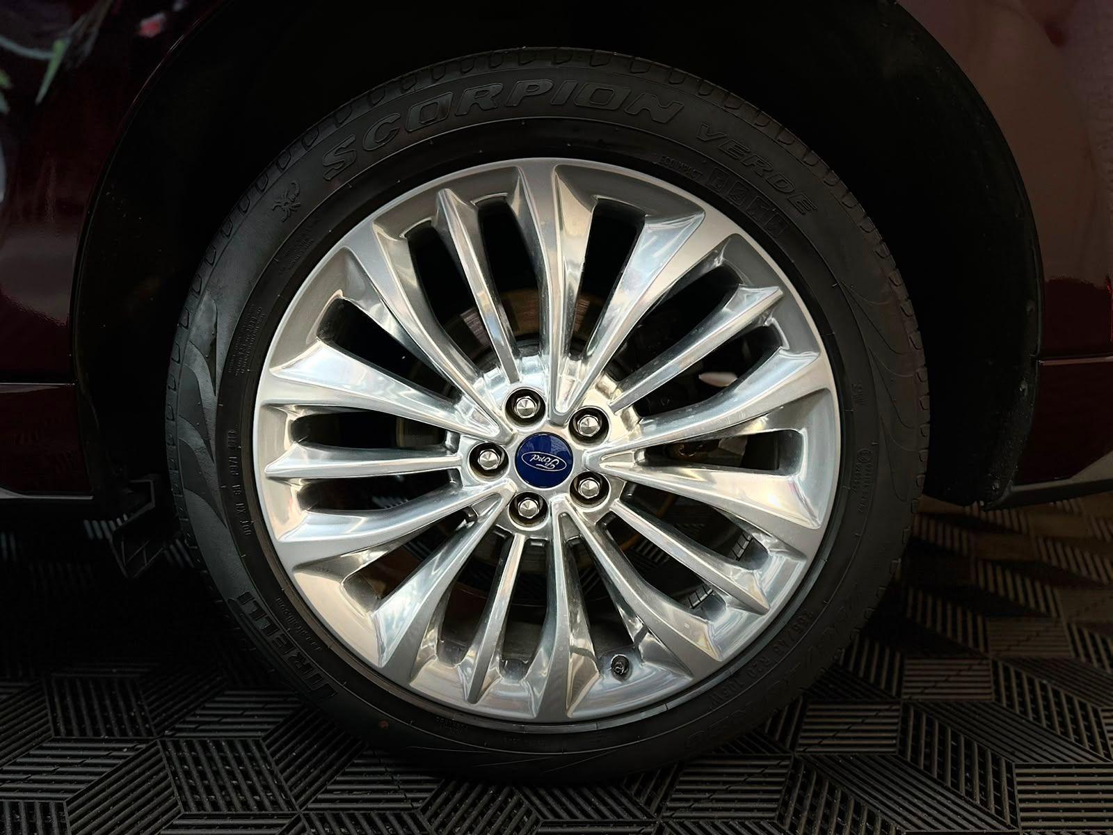 Ford Edge 2.0EB VIGNALE 4x4 B&O#ACC#CAM#1HD#SITZKLIMA