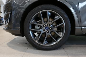 Fahrzeugabbildung Ford Kuga Plug-In Hybrid Vignale / HeadUp / B&O