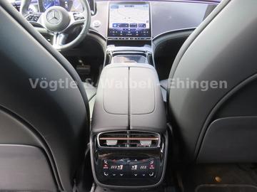 2022 Mercedes-BENZ EQE — миниатюра 17