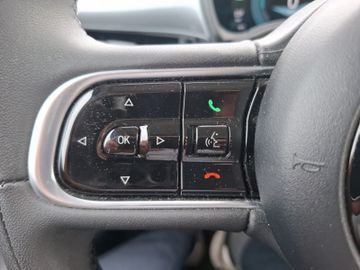 Fiat 500 e Icon KeyLess+Navi+SHZ+LM+SoundSys+SpurH