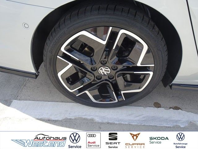 Fahrzeugabbildung Volkswagen Golf Var. R-Line 1.5l TSI 110kW DSG LED Navi