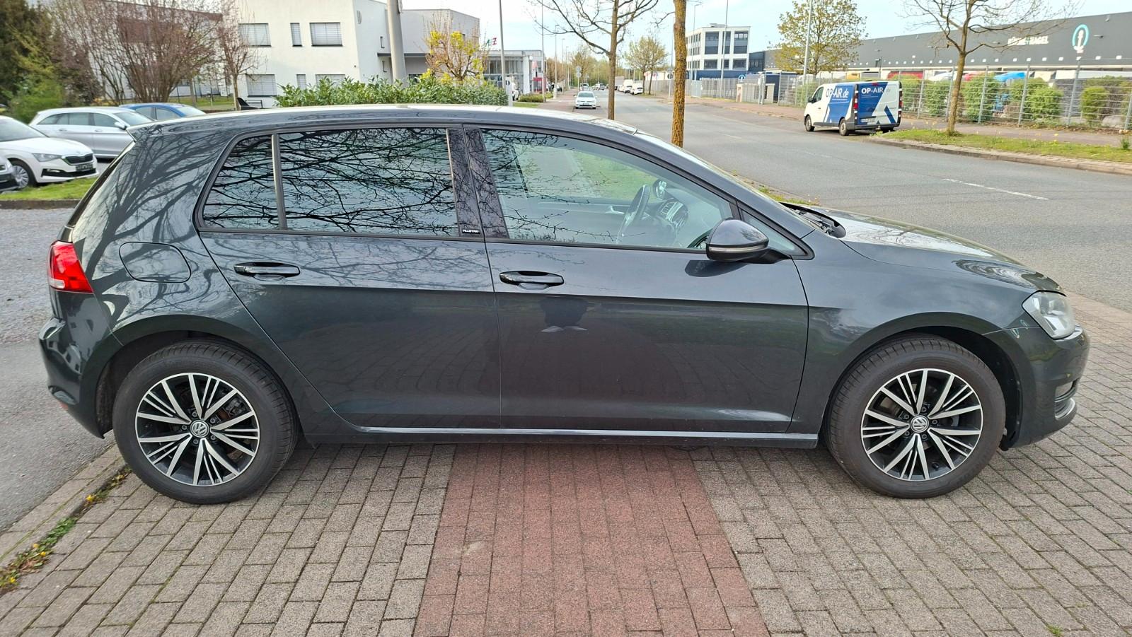 Volkswagen Golf 7 1.2 TSI BMT ALLSTAR - Navi