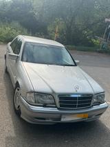 Mercedes-Benz C 240  W202  Elegance - Mercedes-Benz C 240 in Düsseldorf