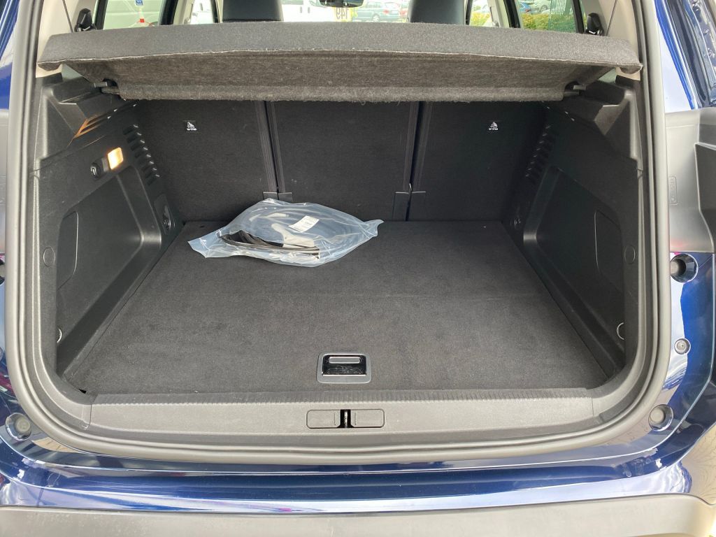 Fahrzeugabbildung Citroën C5 Aircross Hybrid 225 Automatik SHINE PACK*Lede