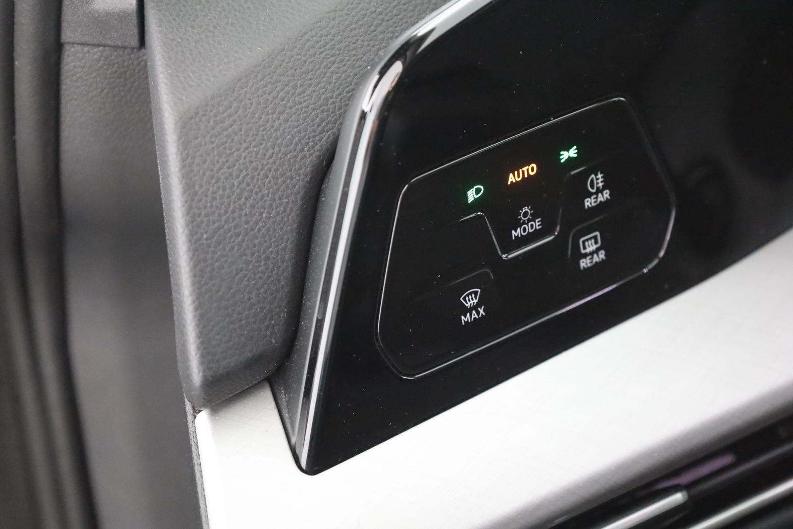 Volkswagen Golf VIII 1.5 eTSI DSG Life LED Virtual Cockpit, миниатюра 21