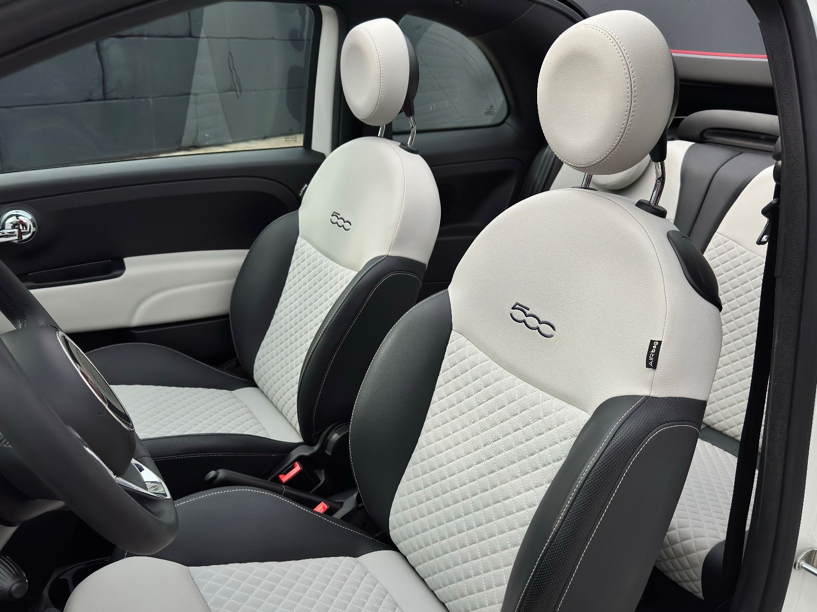 Fahrzeugabbildung Fiat 500C 1.0 GSE DolceVita Temp CarPlay/Android PDC