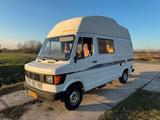 Mercedes-Benz 310D James Cook Westfalia