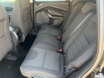 Ford Kuga - 11