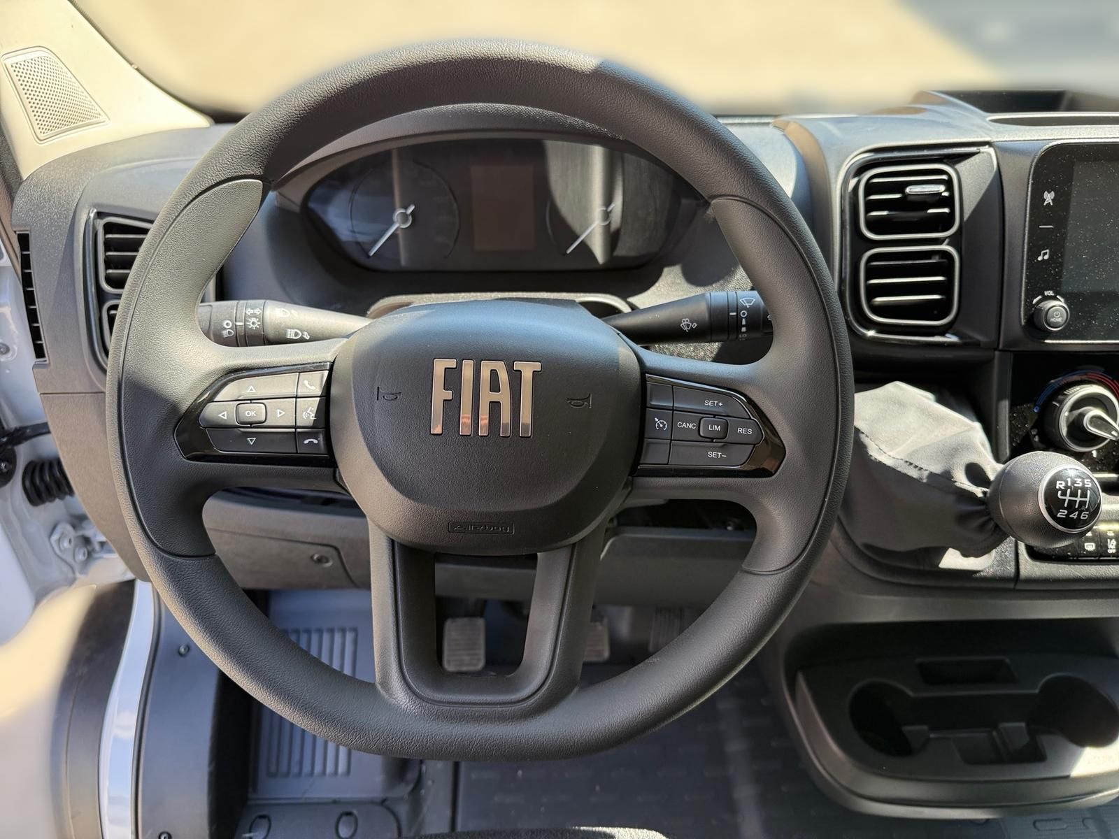 Fahrzeugabbildung Fiat Ducato Maxi L3 Doka Pritschenwagen 140 MT6