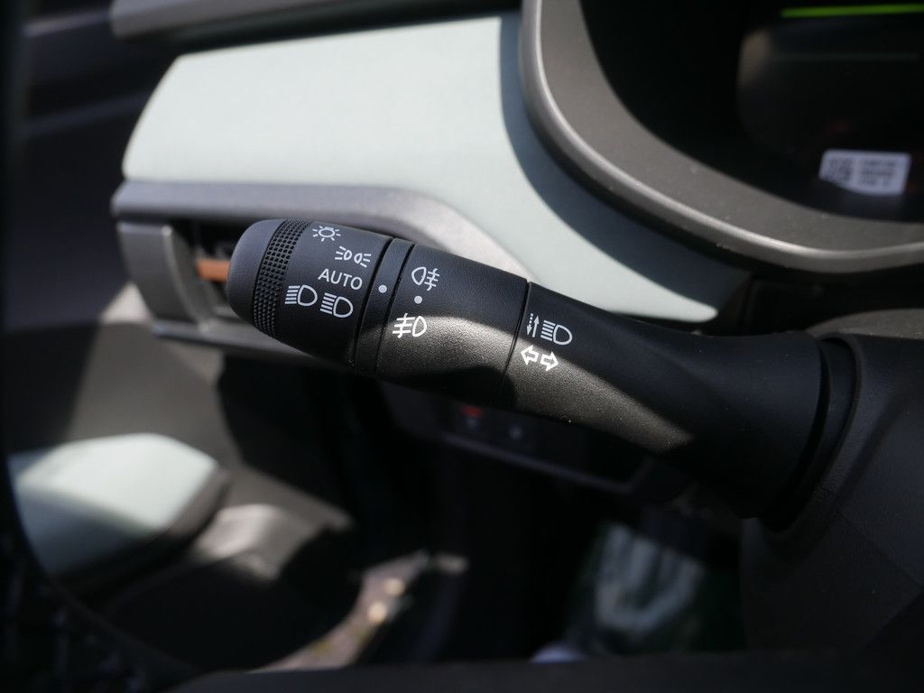 Fahrzeugabbildung Dacia Sandero Stepway Extreme TCe 110 NAVI LED 360°