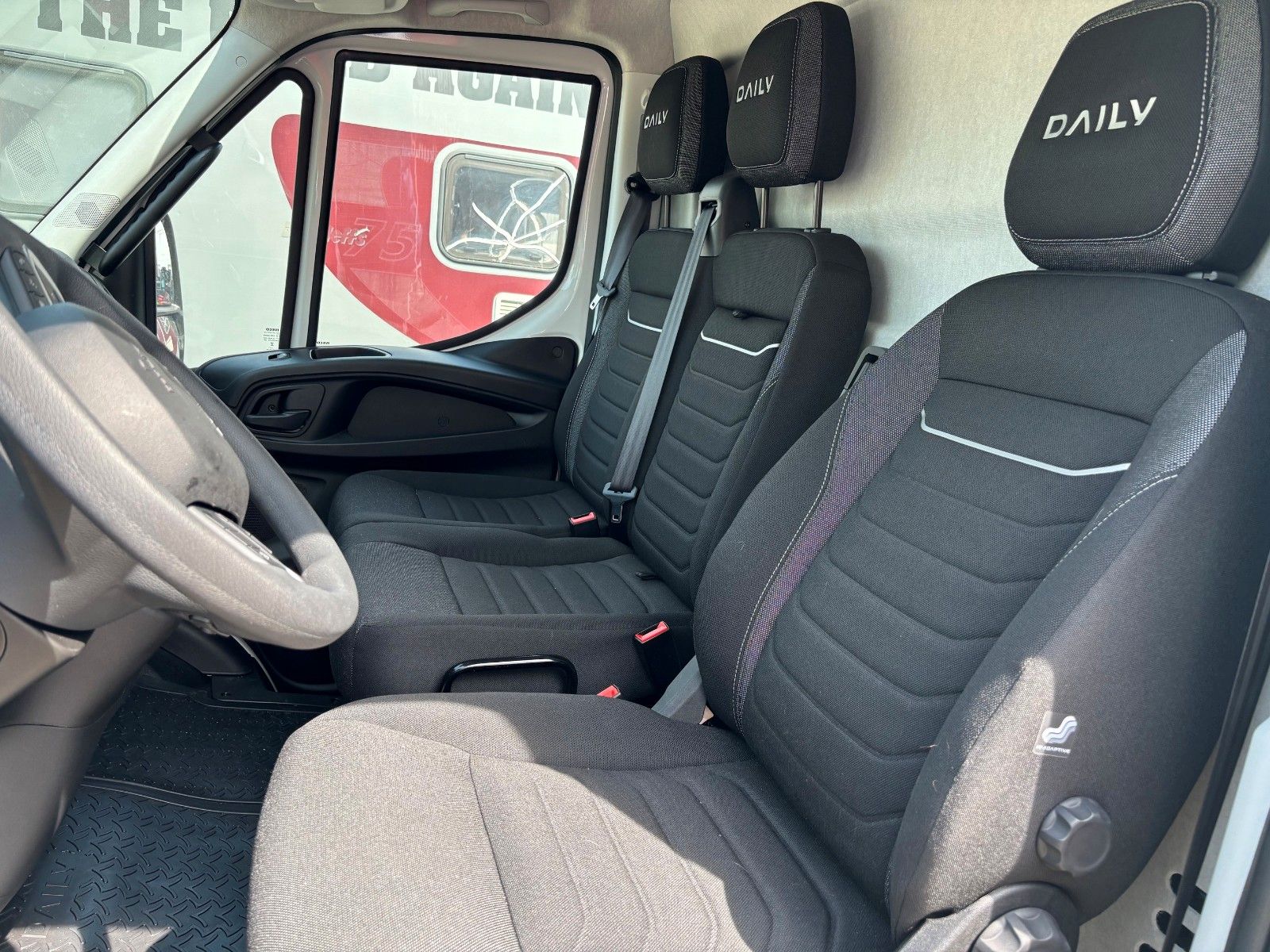 Fahrzeugabbildung Iveco Daily City mit Penta Wave System 4 Pro