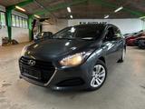 Hyundai i40 cw blue Classic 1,6GDI - Hyundai i40 mit Benzin-Antrieb: Kombi, 1.6