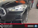 BMW X2 sDrive 18i +NAVI+LED+KAMERA+DAB+Heckkl. elek. - mit Benzin-Antrieb: Schwarz, Geländewagen