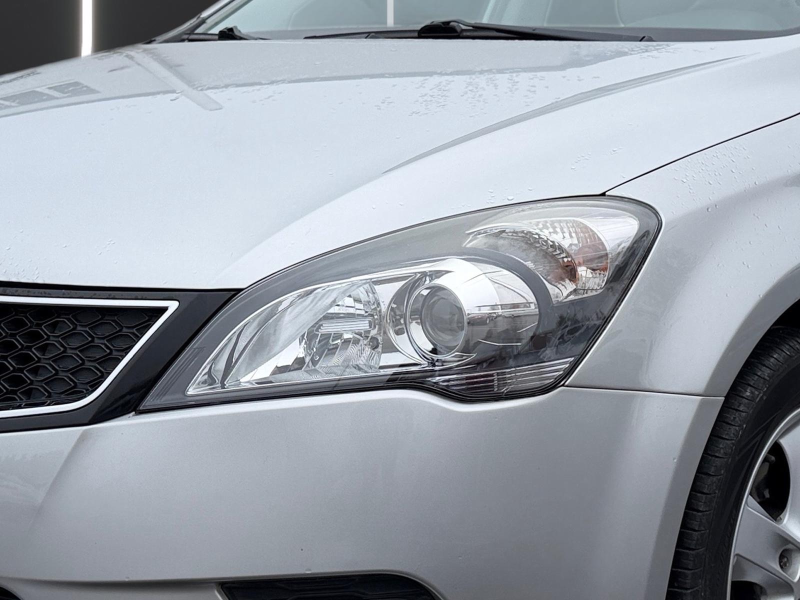 Kia cee'd 2013 — photo 7