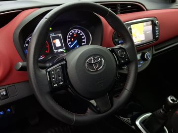 Toyota Yaris - 10