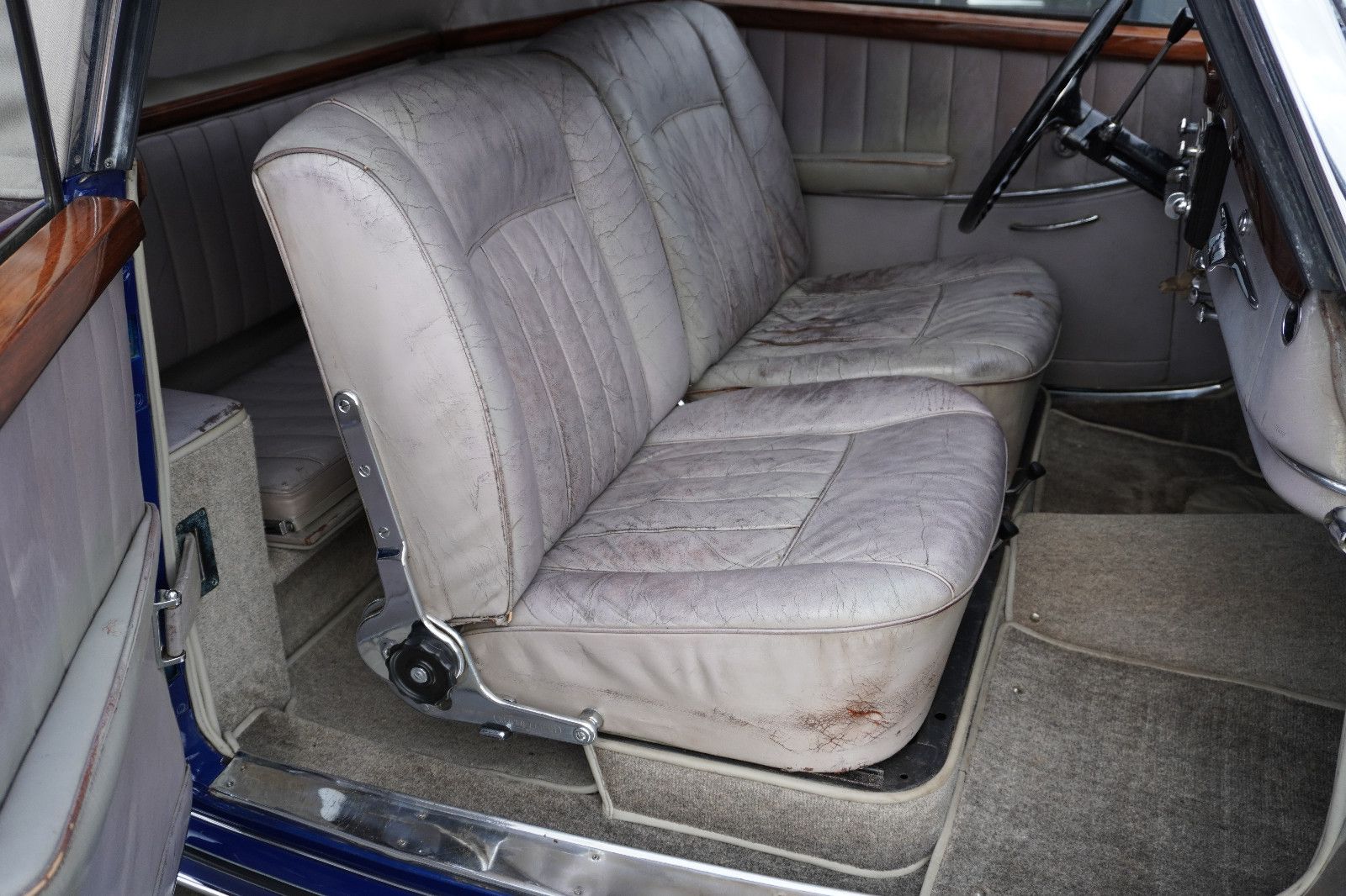 Fahrzeugabbildung Mercedes-Benz 220 A Cabriolet