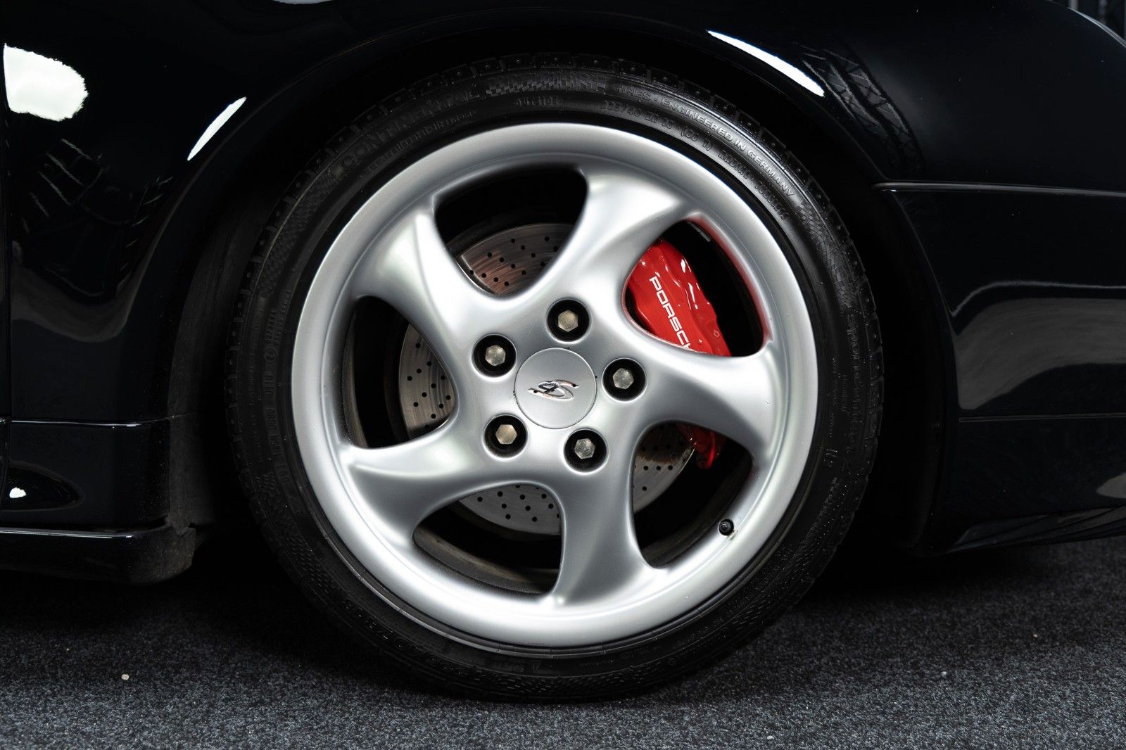 Fahrzeugabbildung Porsche 993 Carrera 4S + Bilstein + RS Sitze + Käfig