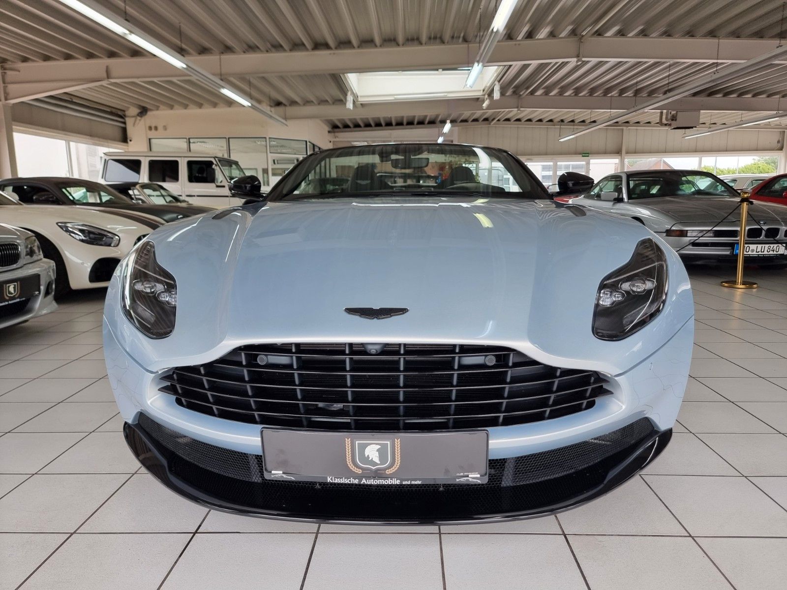 Fahrzeugabbildung Aston Martin DB11 4.0 V8 Last Facelift/Lightning/Like new!