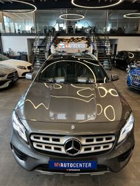 Mercedes-Benz GLA 220 d *4Matic *AHK*AMG*Pano*G Tronic*