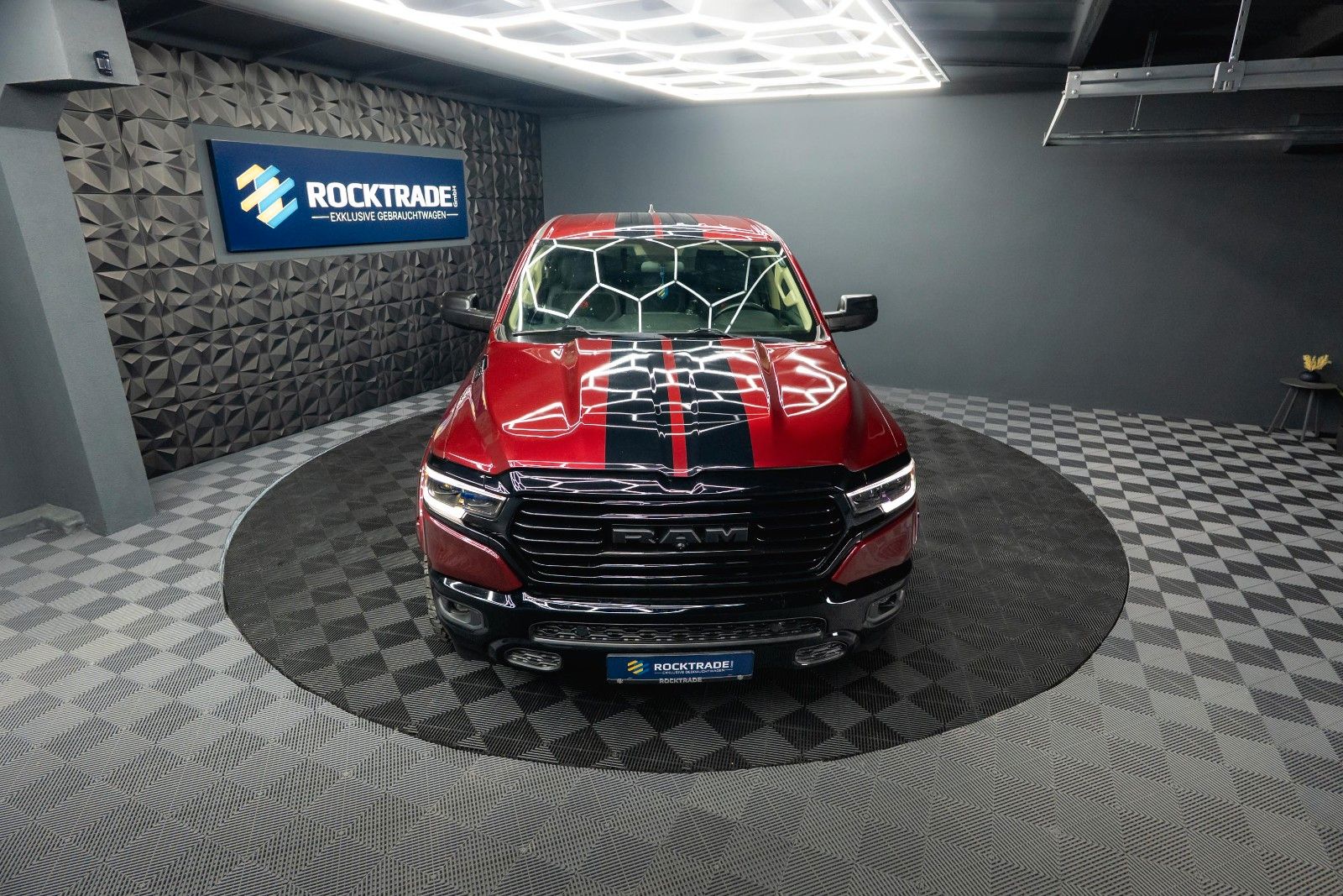 Fahrzeugabbildung Dodge RAM 5.7 V8 HEMI 4x4 OFFROAD Night Limited 19%
