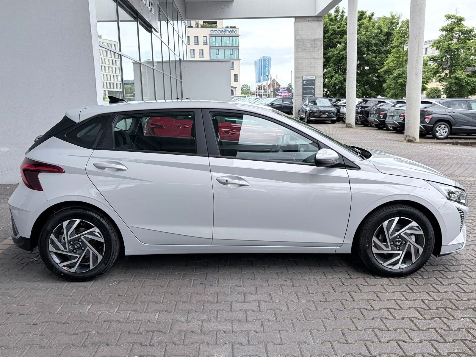 Fahrzeugabbildung Hyundai i20 1.0 T-GDI Trend KlimaA,LED,Navi,SHZ,4xSHZ