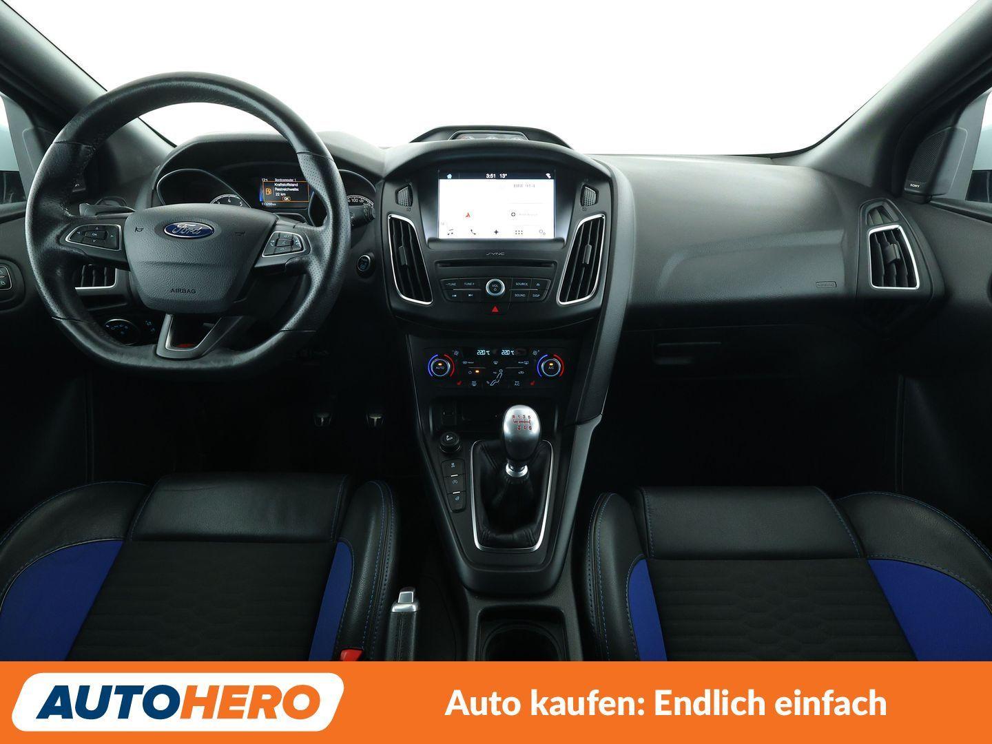 Ford Focus 2.0 EcoBoost ST*NAVI*XENON*TEMPO*CAM*PDC*